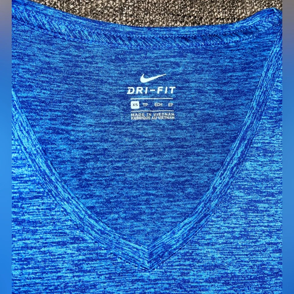 Nike Tee - Picture 2 of 4